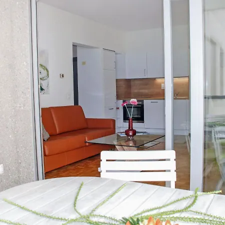 Residenza Majestic-1 Apartment Lugano